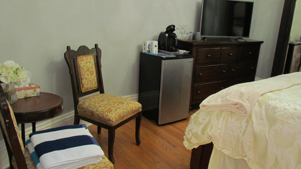 بروكفيل 1000 Islands B&B "Boutique Hotel Experience" المظهر الخارجي الصورة